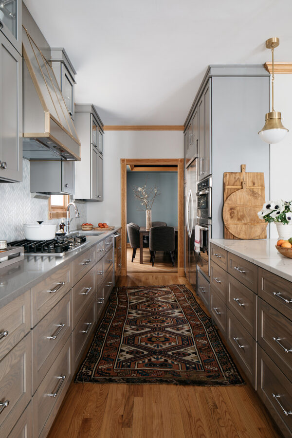 46 Green Kitchen Cabinet Ideas from Sage to Olive