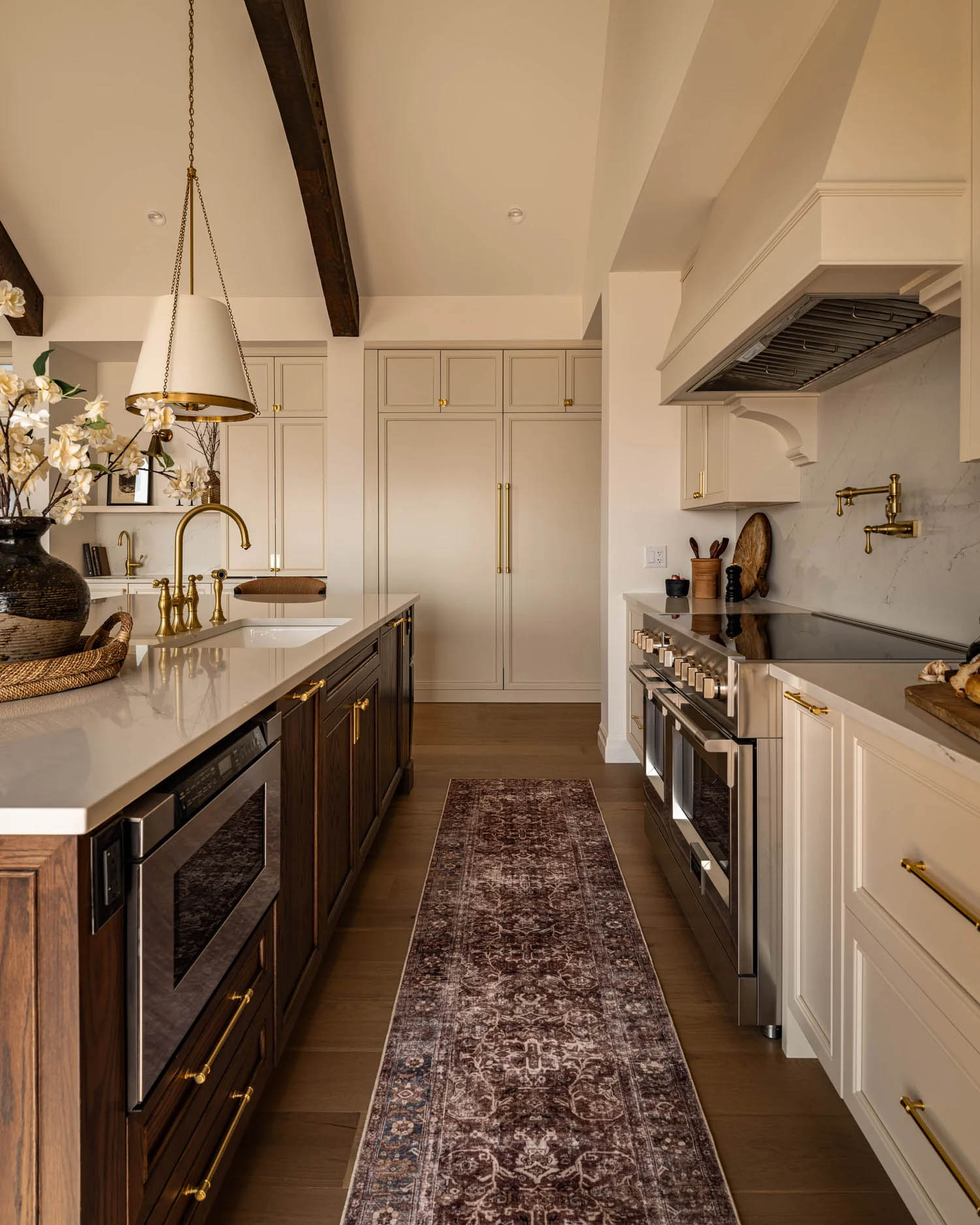 cream-cabinets-with-wood-island-1 Cream Cabinets With Wood Island