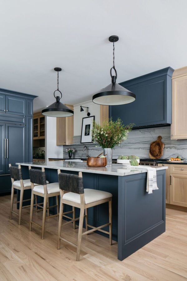 75 Two Tone Kitchen Cabinet Ideas for 2025