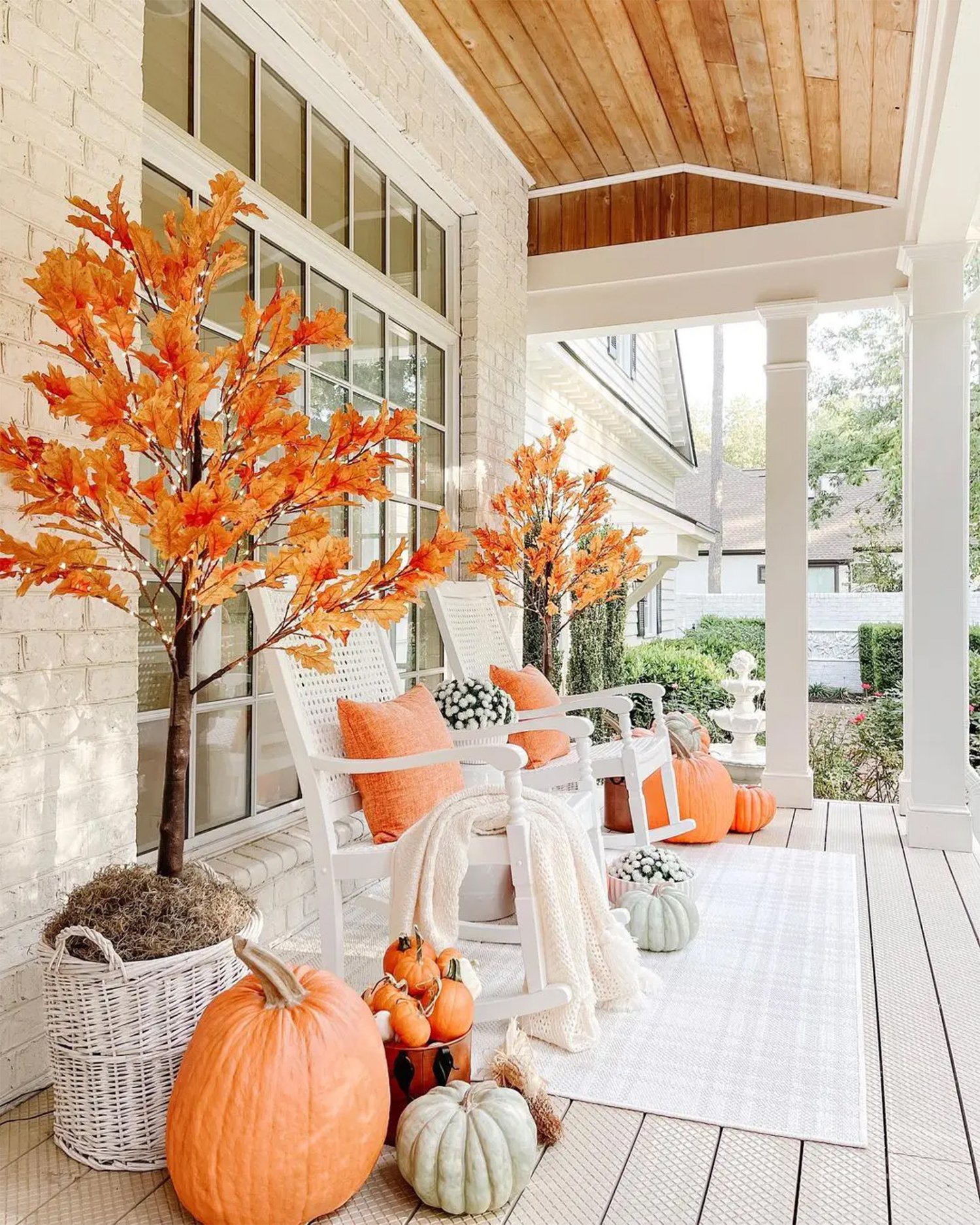 fall-front-porch-with-seasonal-pillows Fall Front Porch With Seasonal Pillows