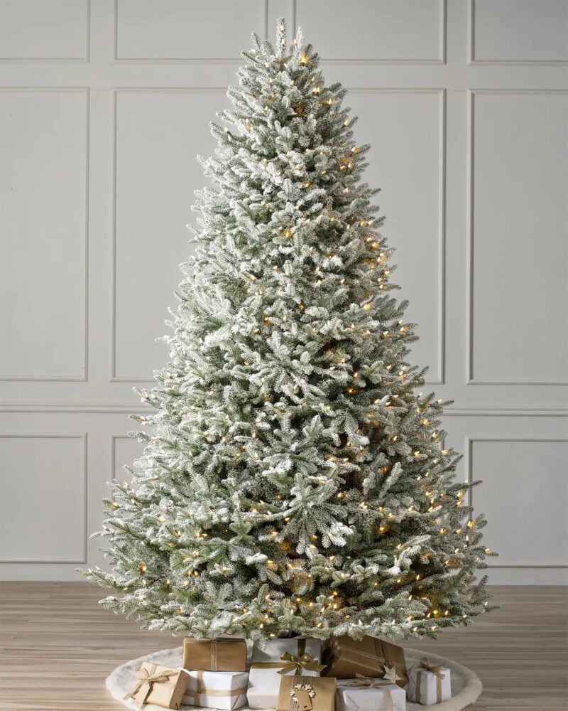 45 How to Decorate a White Christmas Tree Ideas for 2024