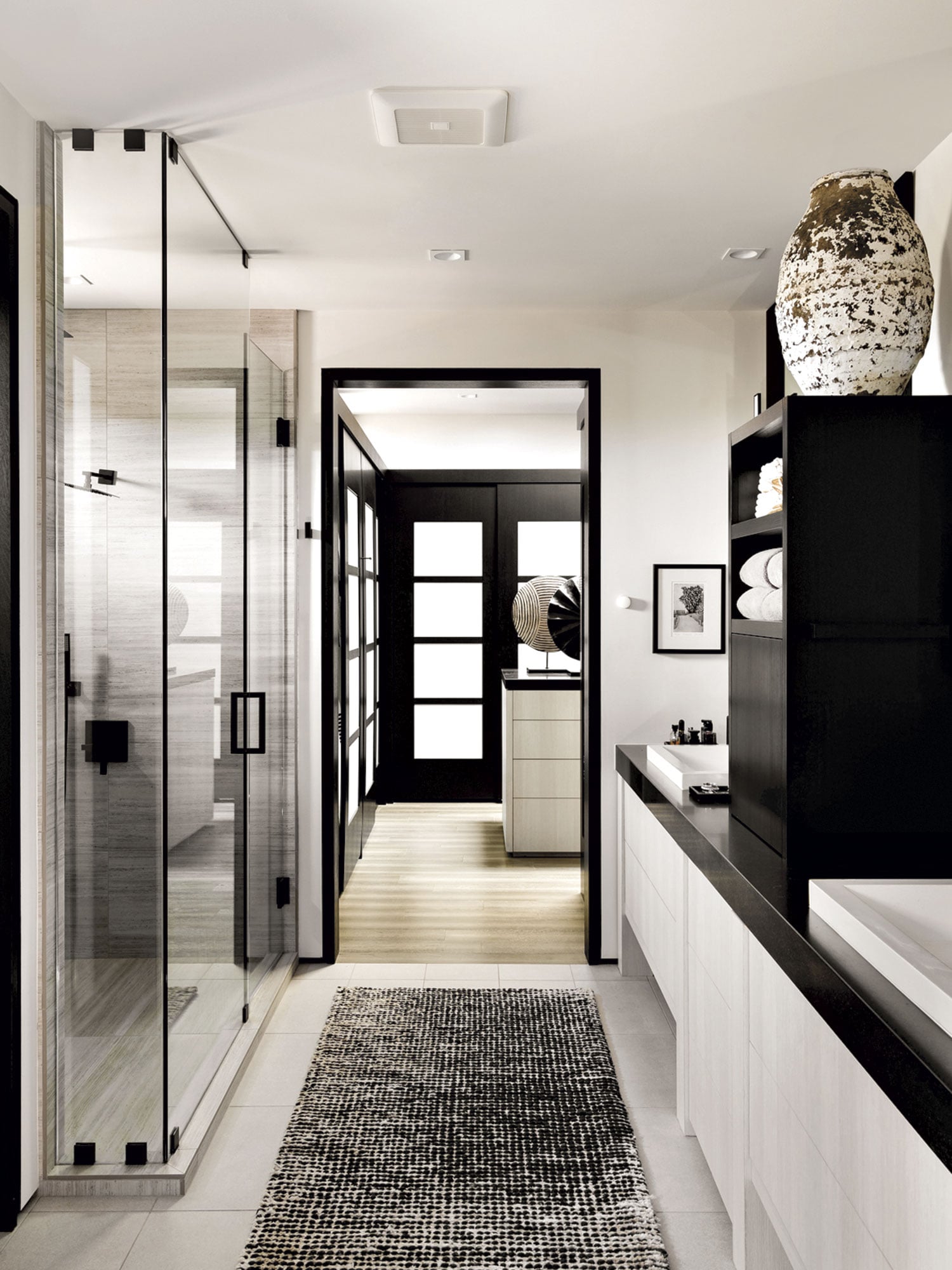 Black & White Color Scheme