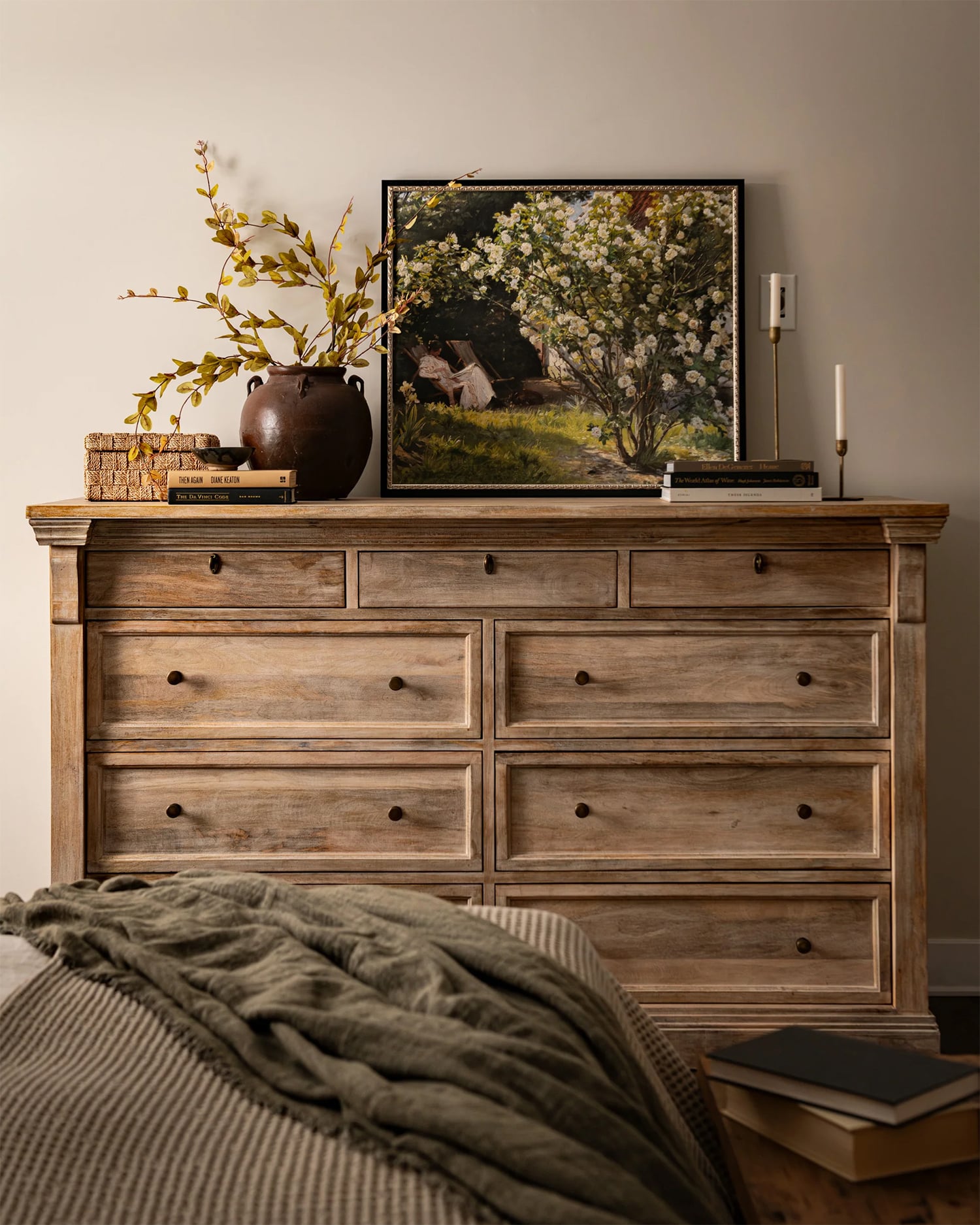 Decorating Bedroom Dressers