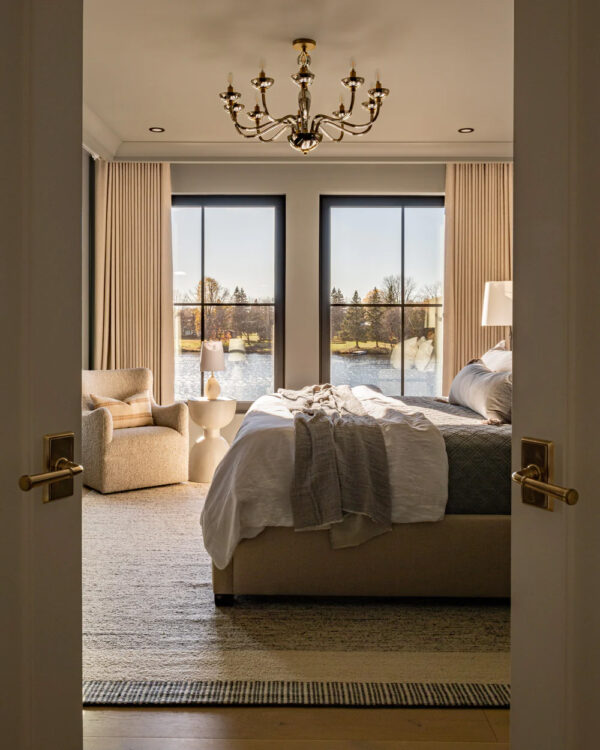 55 Lake House Decorating Ideas for 2024 | Photos & Design Tips