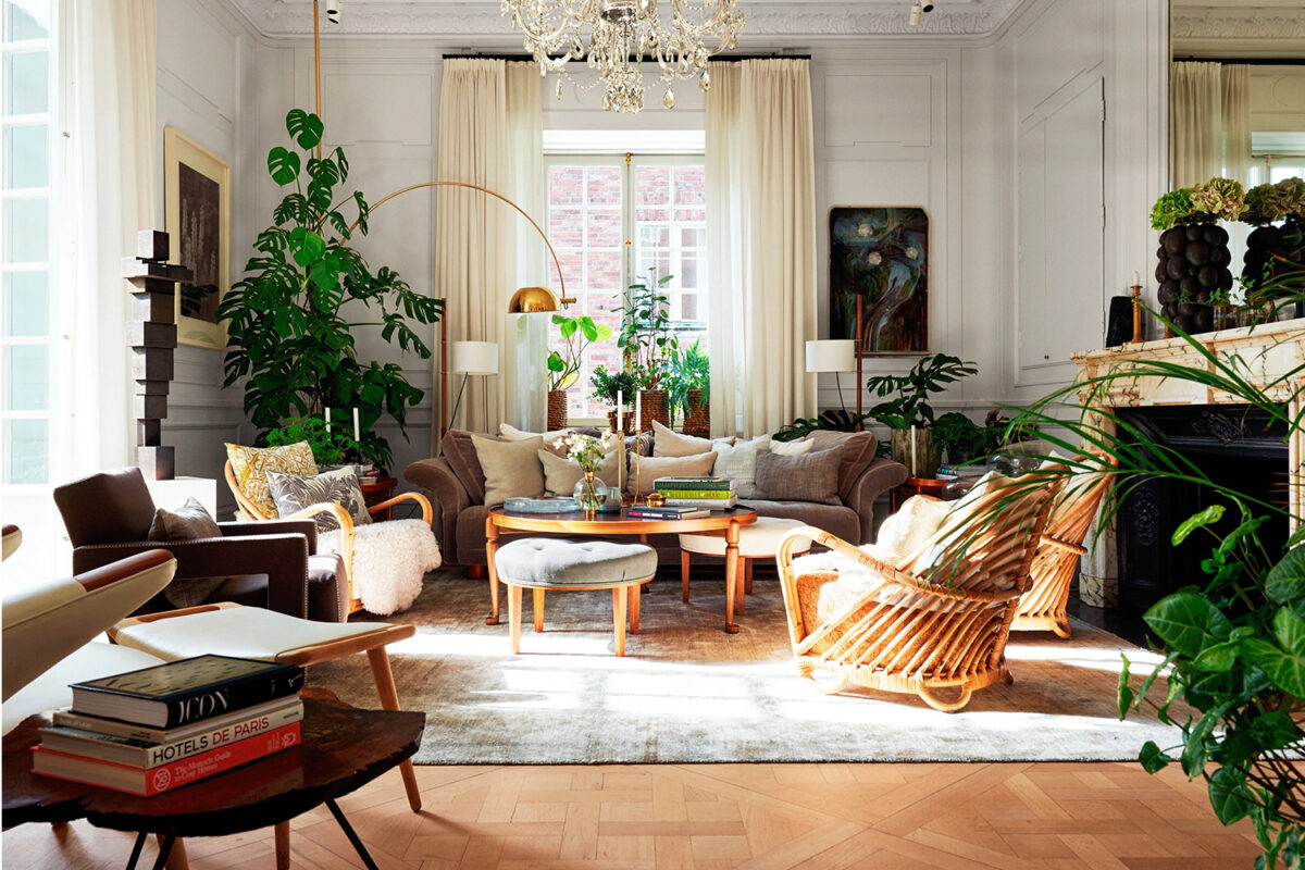 Eclectic Shoppe - Where antiques and vintage meets modern day décor!