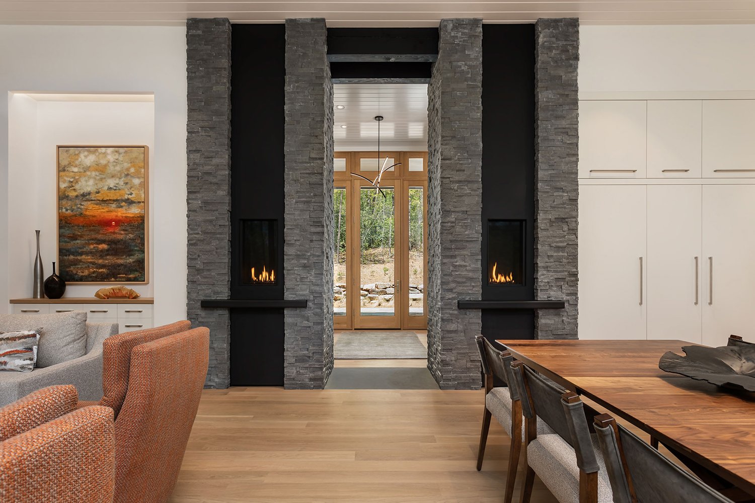 frame-an-entryway-with-natural-stone-walls Frame an Entryway with Natural Stone Walls