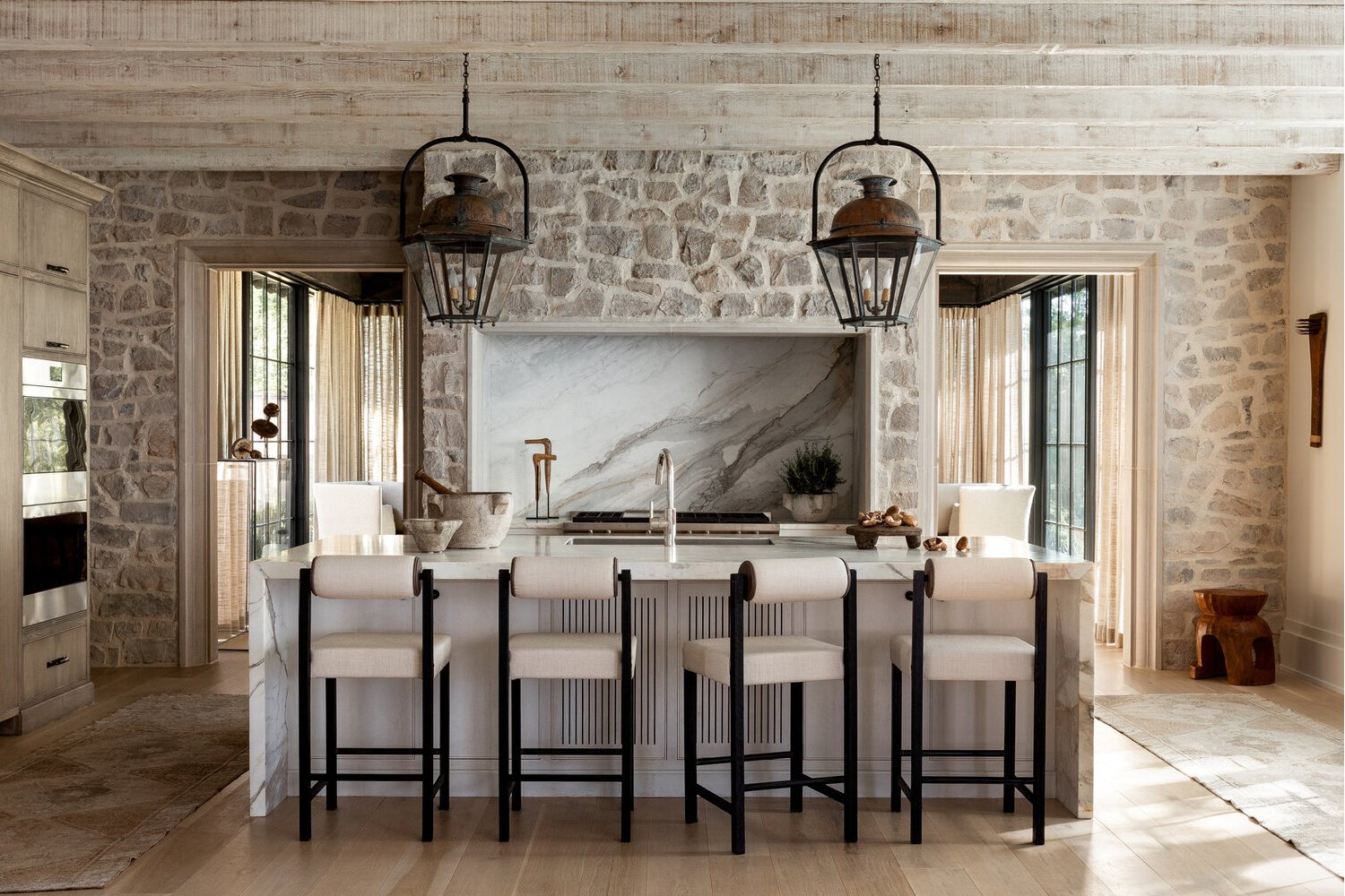 pair-stone-accent-walls-with-other-rustic-elements Pair Stone Walls with Other Rustic Elements