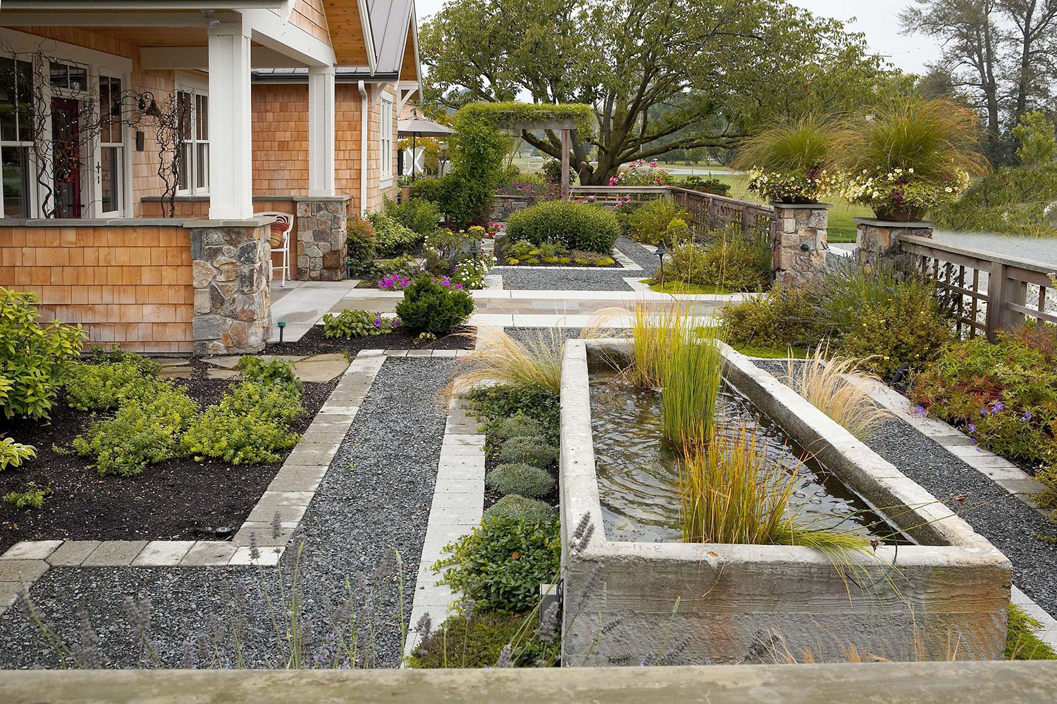 front-yard-water-feature-ideas Front Yard Water Feature Ideas