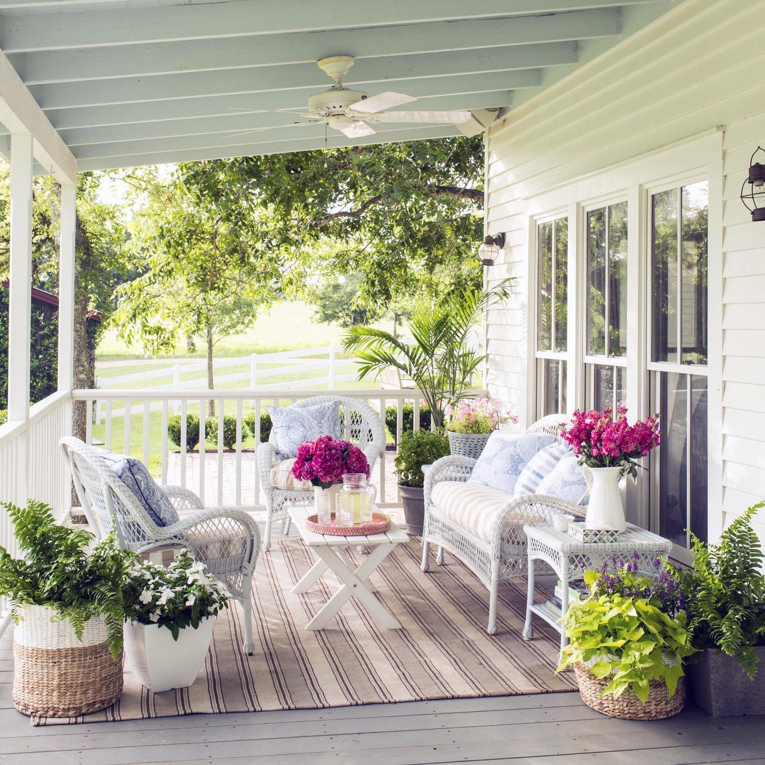 include-an-outdoor-area-rug Include an Outdoor Area Rug