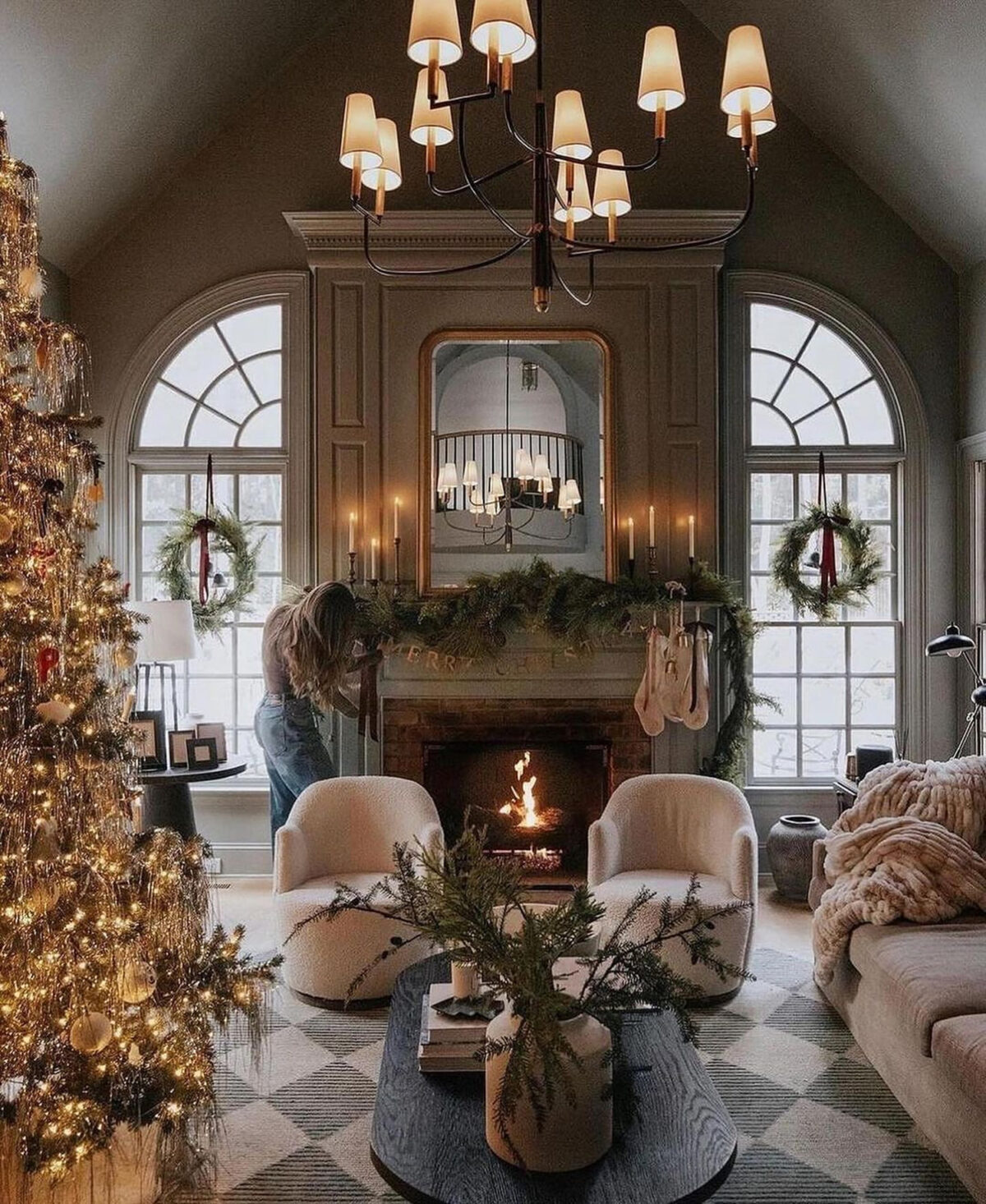 25 Festive & Cozy Christmas Decorating Ideas