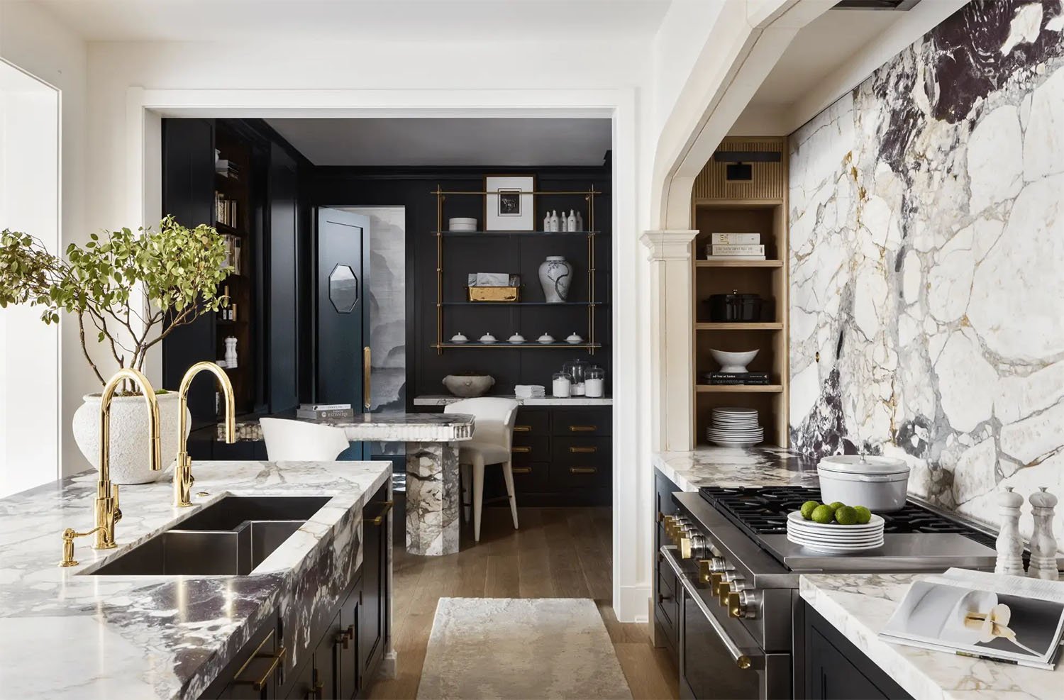 large-kitchen-alcoves Large Kitchen Alcoves