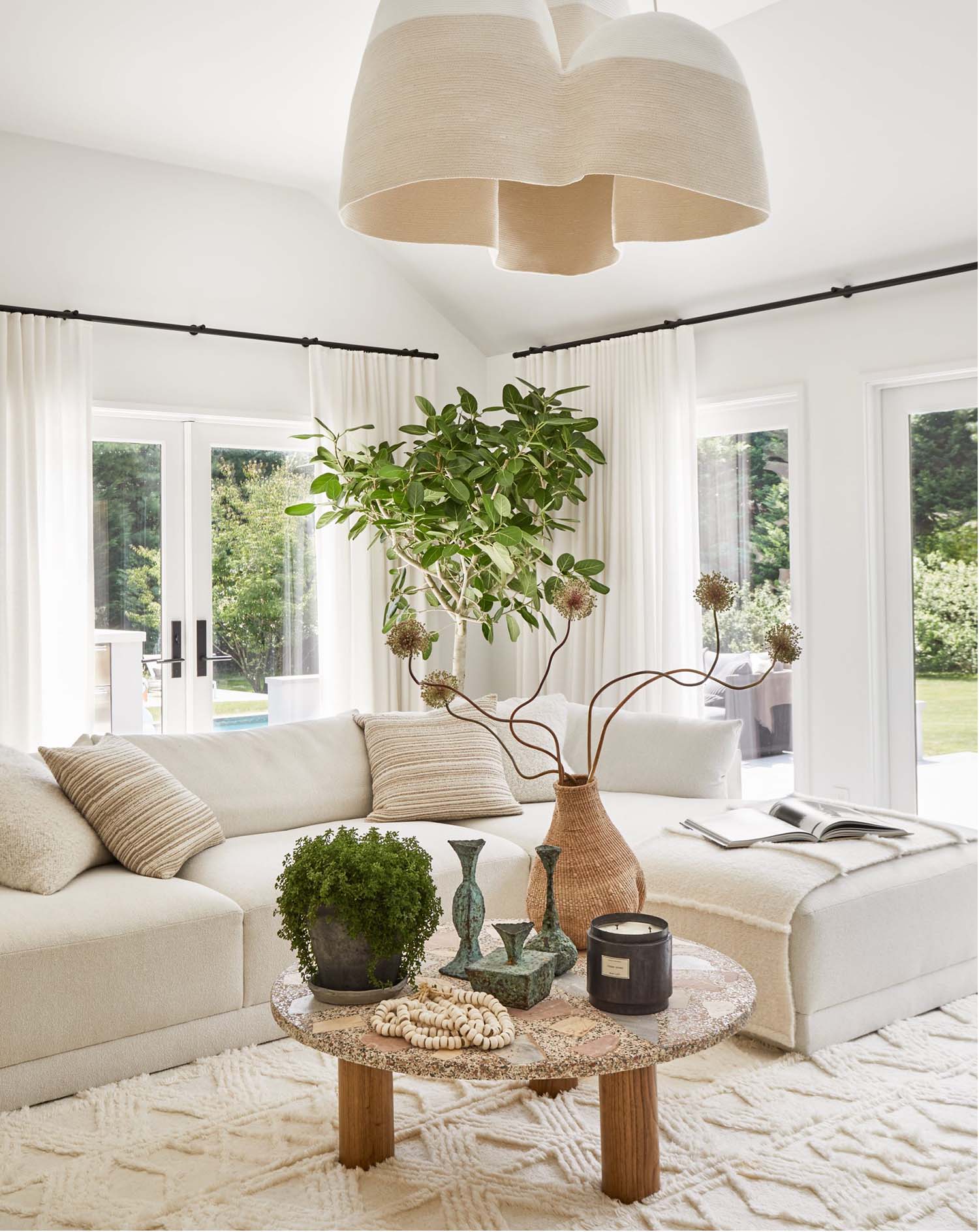wood-accents-in-modern-organic-interiors-1 Wood Accents in Modern Organic Interiors