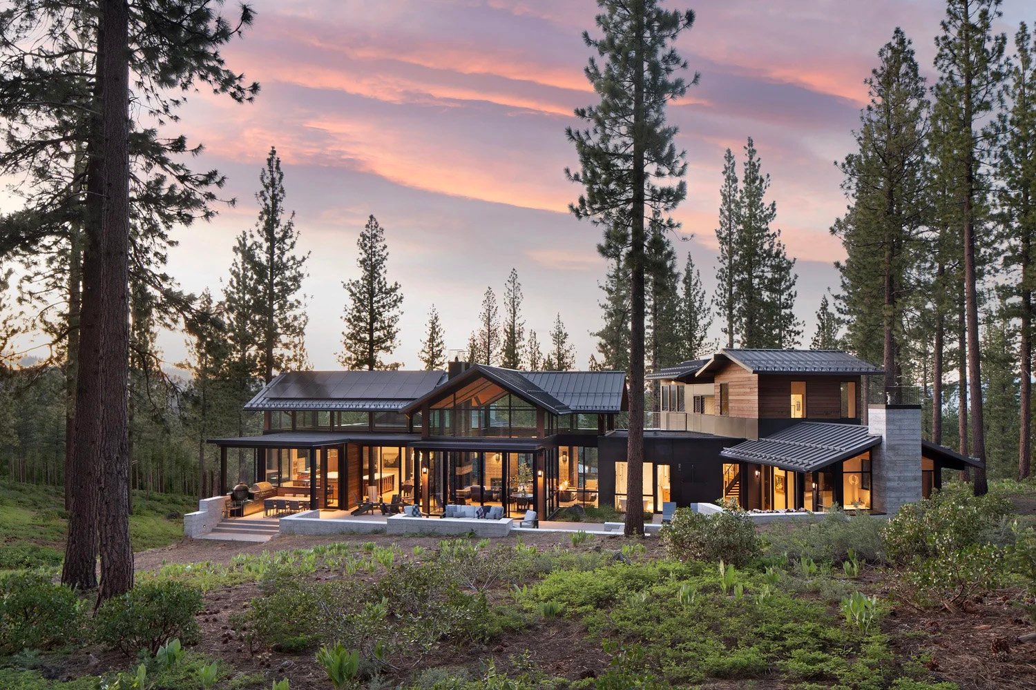 Modern Mountain Ski Retreat